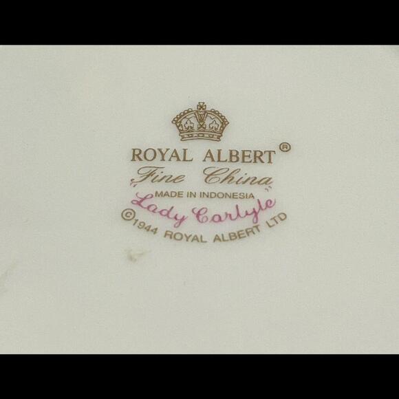 ❤️SOLD❤️Vintage Teapot Royal Albert Fine China Classic Collection “Lady Carlyle” - Picture 11 of 11